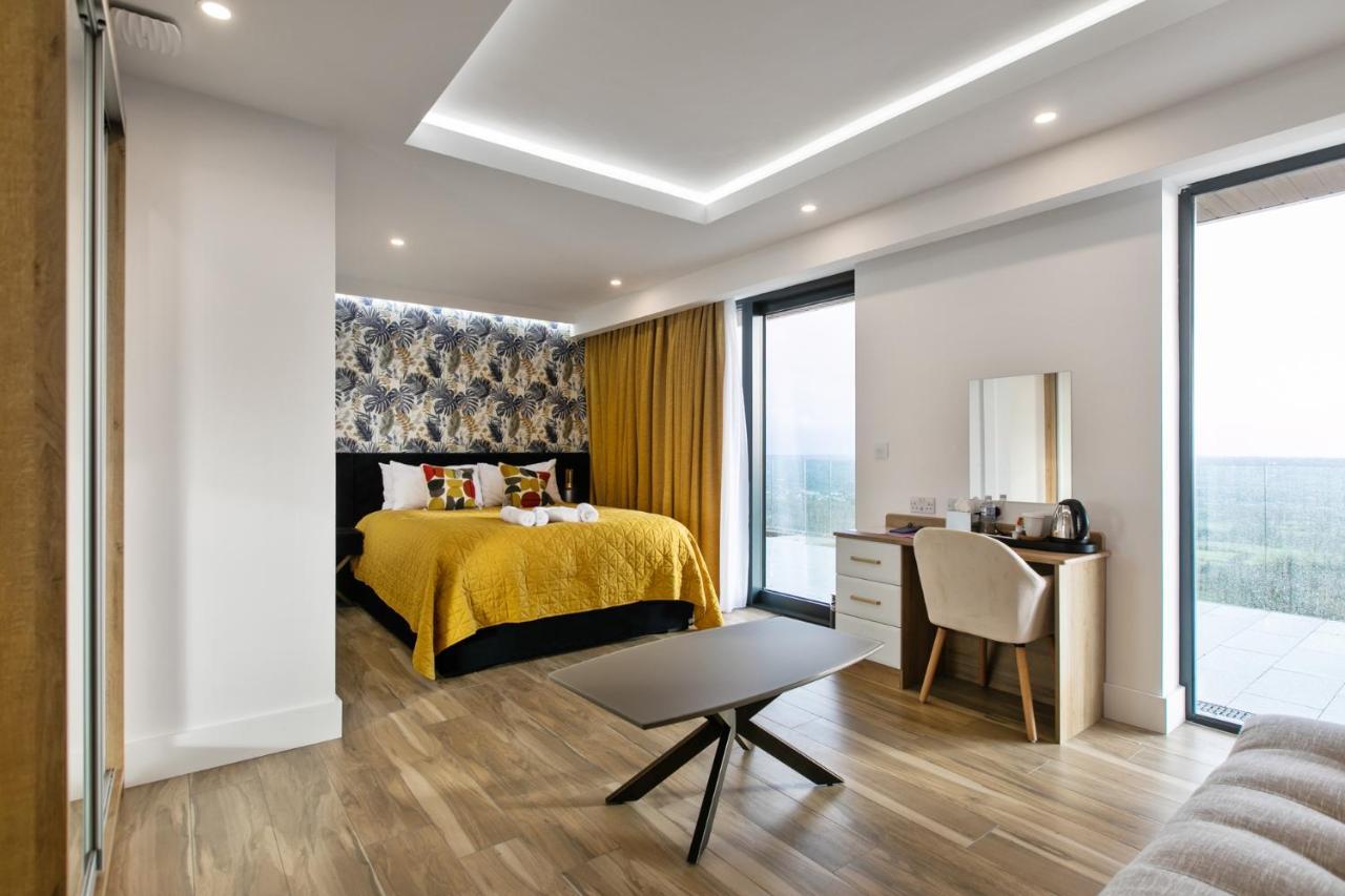 The Wylies Hotel Dunmurry Bagian luar foto